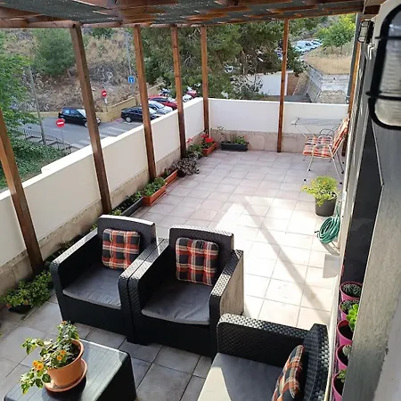 La Miel Apartment *